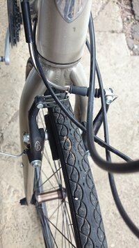 自転車 ブレーキゴム タイヤにくっついている