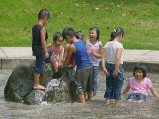 過去に水遊び 公園の水遊び場 ずぶ濡れイベント アスレチックの水上コース等 Yahoo 知恵袋