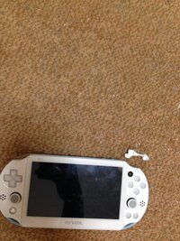 Psvitaのrボタンが反応しなくなりました 修理しようにも金額もそこそこ Yahoo 知恵袋