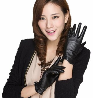 女性の黒革手袋ってすごくインパクトが強く非常に魅力的だと思うのです Yahoo 知恵袋