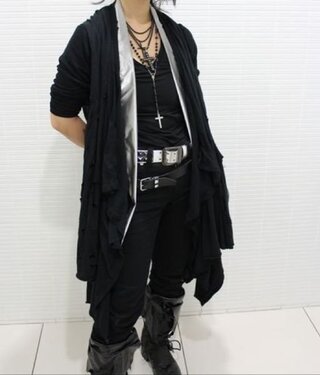 Glayのteruさんっぽい服装がしたいです 黒っぽい服装に白いベル Yahoo 知恵袋