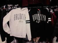 高校生の彼氏とペアルックをしたいと思うのですがこのペアルックは変で Yahoo 知恵袋