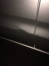 車の修理をお願いする場合 車のへこみを直そうと思います イエローハット Ab Yahoo 知恵袋