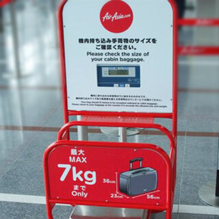 ジェットスター 国内線 を利用予定です 機内持ち込み手荷物の重量チェックはど Yahoo 知恵袋