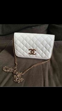 ショッピーズで偽物を購入してしまいました 商品ページにて本物で Yahoo 知恵袋