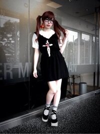 きゃりーちゃんの黒でまとめた私服のコーディネートが好みです 画像できゃりーち Yahoo 知恵袋