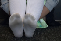 雨の日に靴下が濡れてしまった というのを理由にいつも雨の日は上 Yahoo 知恵袋