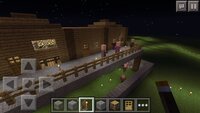 Minecraftpeでドアの開け閉めの操作を教えてください 初めておうち作っ Yahoo 知恵袋