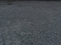 白っぽい砂利の駐車場の区切りラインが見えにくいです 写真は夕方の様子です 白黒の 教えて 住まいの先生 Yahoo 不動産