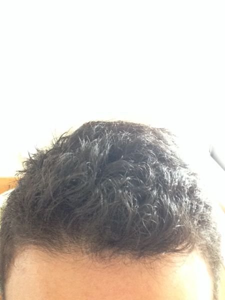 おかしいです チリ 毛 髪型