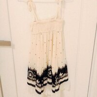 このキャミワンピをスカートとして履きたいのですが上に何を合わせればいいのかわ Yahoo 知恵袋