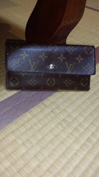ドンキホーテで三年ほど前購入したルイヴィトンの長財布が 反り返って Yahoo 知恵袋