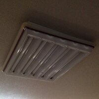 蛍光灯カバーの取り方について先日 蛍光灯が切れてしまい交換を試みた Yahoo 知恵袋