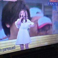 ２４時間テレビの時に 華原朋美さんが着てた白いワンピースはどこ Yahoo 知恵袋