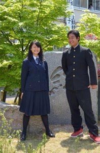 学生さんにアンケートをお伺いします １セーラー服２ブレザー３ Yahoo 知恵袋