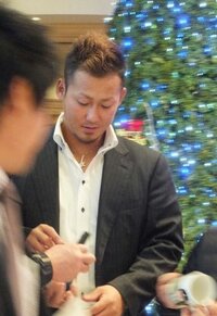 この中田翔選手が付けているネックレスどのブランドかわかる人いません Yahoo 知恵袋