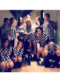 Bigbangのライブでバックダンサーしてる人たち ハイテック の名前教えて Yahoo 知恵袋