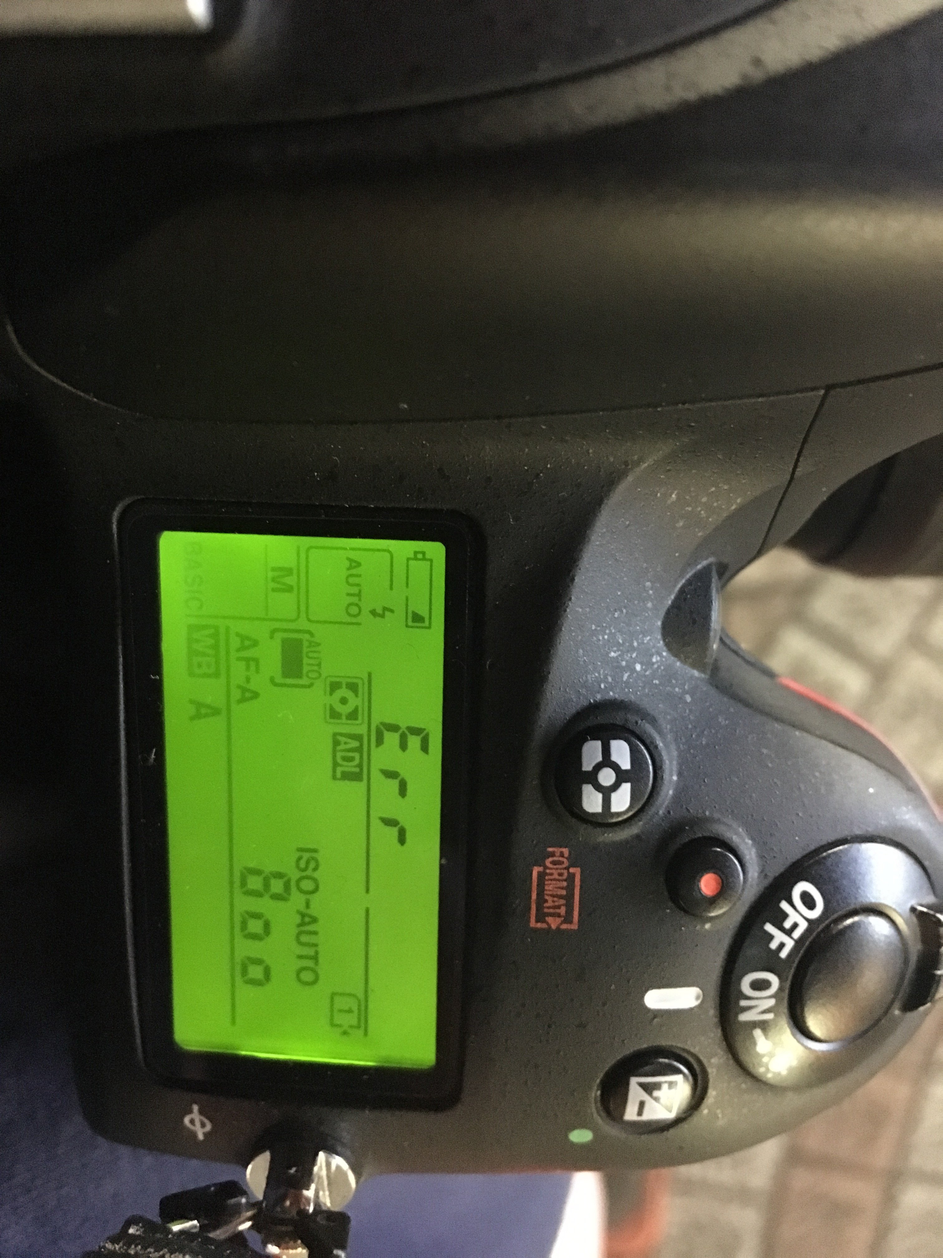 D610の一眼レフを買いました。中古で買ったばかりなのですが、このよう