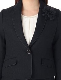 スーツに準ずる服装とは具体的に 服装についての質問です キャ Yahoo 知恵袋