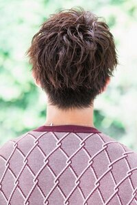 女性の方に質問です 男性の襟足についてですが長いのと短いのどちらが好き Yahoo 知恵袋