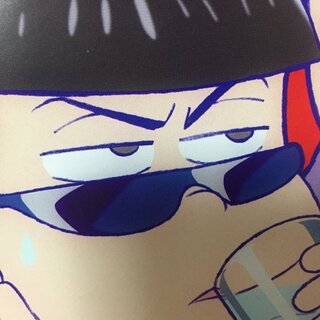 おそ松さんのカラ松は ジト目 半目 になるとき他の兄弟と目の描かれ方が違うよ Yahoo 知恵袋