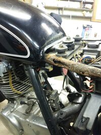 Sr400に乗っている者です バイクのフレーム ブラック のサビを取り Yahoo 知恵袋