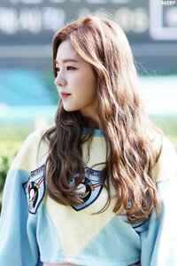 Redvelvetのアイリンは鼻にプロテーゼ入れてますか 韓国のアイドルは Yahoo 知恵袋