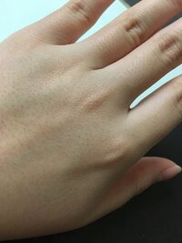 最近肌がめっちゃ白い子に 肌白いね 羨ましいと言われました その時 Yahoo 知恵袋