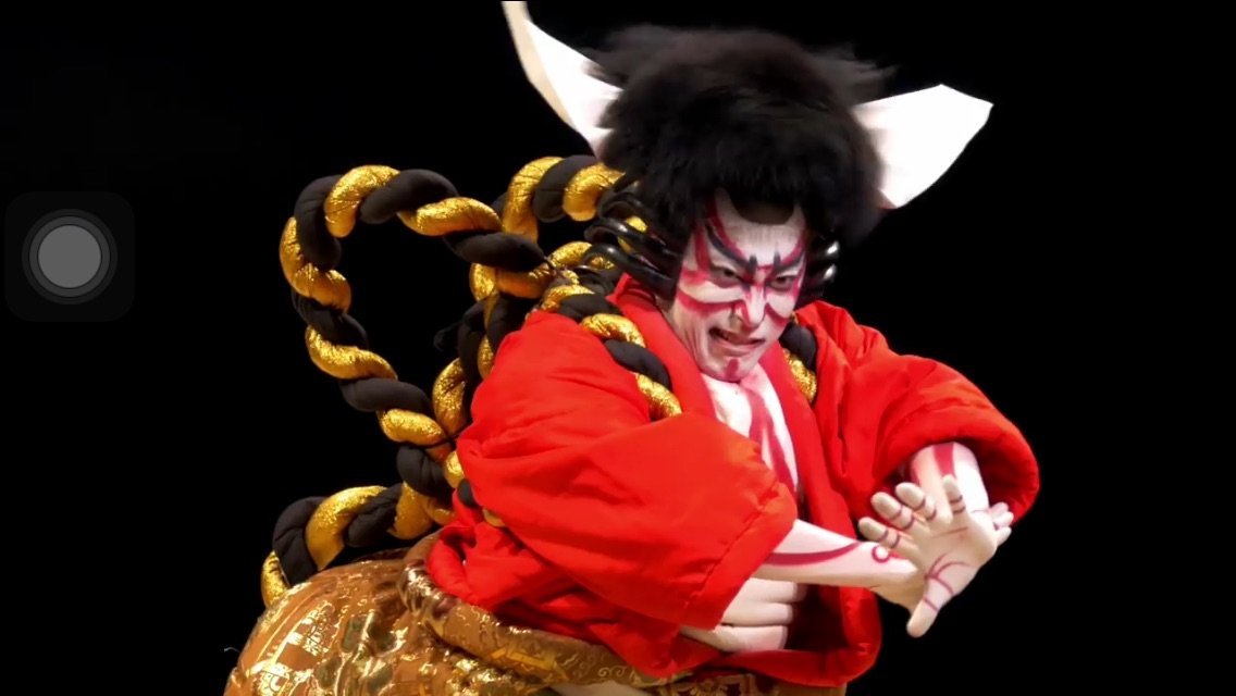 歌舞伎の衣装でよくみる 画像のような 赤い羽織 はどういう生地ですか 綿や Yahoo 知恵袋
