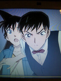 名探偵コナンこのウェイターの顔立ちやこのウェイターが絵画関係者なら宮台なつみ Yahoo 知恵袋