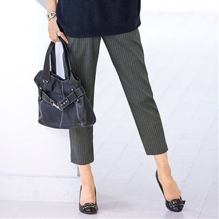 グレーのストライプパンツにベージュのノーカラージャケット着用は合わ Yahoo 知恵袋