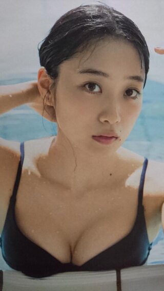乃木坂46深川麻衣さんの水着画像は実用性高いですか まいまい意外に胸あ Yahoo 知恵袋
