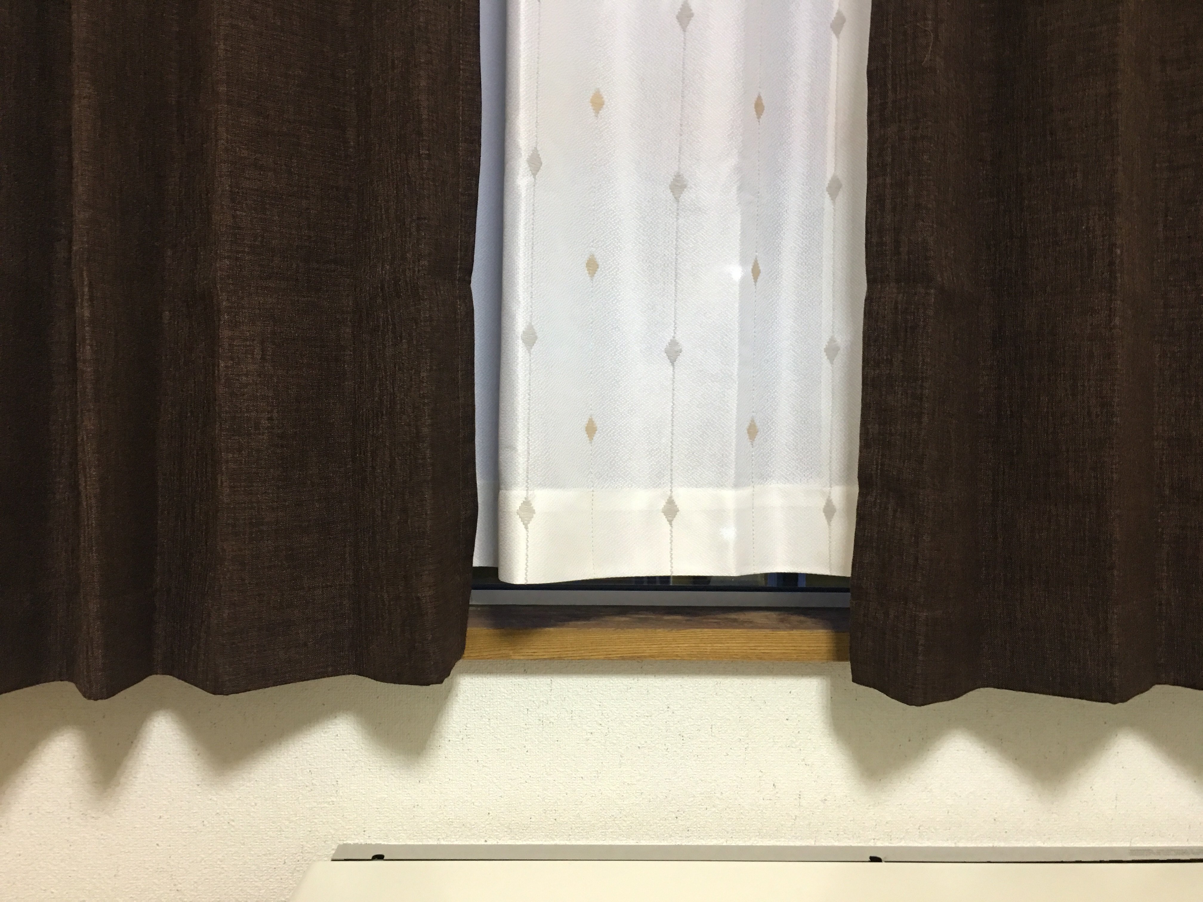 ニトリ　レースカーテン付き　カーテン　大学　新生活　引っ越し　破格！　処分 ニトリ レースカーテン付き カーテン 大学 新生活 引っ越し 破格