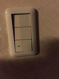 壁についている電気のスイッチが引っ込んでしまってこまっています 荒々 Yahoo 知恵袋