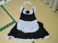 下のメイド服のように 胸の部分だけ色が違うスタイルはなんと言う名称 Yahoo 知恵袋