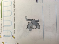 英語で 色で塗る の表現について持っている子供向けの洋書のワークブックに Yahoo 知恵袋