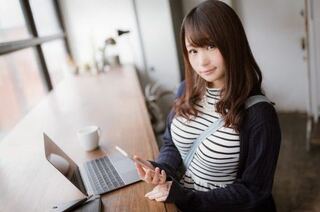 この画像の女の子誰だか分かりますか アプリのバナー広告とかで Yahoo 知恵袋