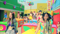 E Girlsの ごめんなさいのkissingyou のpvで出てく Yahoo 知恵袋