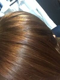 私の髪の毛なのですが 光に当てると ギラギラと金色に光る髪の毛が Yahoo 知恵袋