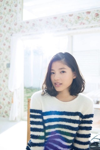 この写真の石井杏奈ちゃんは今の髪型ですか 今はもう少し長いです こんな Yahoo 知恵袋
