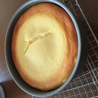 今日初めてベイクドチーズケーキを作りました 初めてにしては ほんのり焼 Yahoo 知恵袋