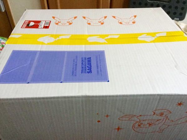 メルカリで売れた少女漫画の全巻セットを梱包し、ダンボール箱で発送