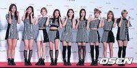 Twiceツウィ身長こんなに大きかったですか サナが２番目なんです Yahoo 知恵袋