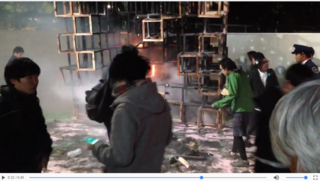 東京デザインウィークで日本工業大学の学生が作った木製のジャングルジ Yahoo 知恵袋