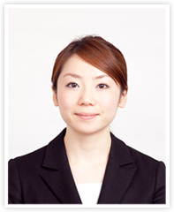 画像のような服装で履歴書の証明写真を撮るのは非常識でしょうか 