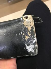 財布についてしまったペンキの汚れの落とし方をおしえてください 水性ペン Yahoo 知恵袋