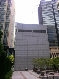 大手町に大手町タワーっていくつかありますか C10の三井住友銀行側 Yahoo 知恵袋