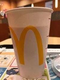 クーポンでマックのmセットを頼んだとき ドリンクはシェイクのsサイズを Yahoo 知恵袋