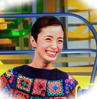 上戸彩て歯茎でてますよね 写真では見えないように意識してる Yahoo 知恵袋