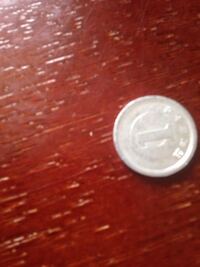 最近小麦粉1粒サイズの白い虫と同じぐらいのサイズの茶色い 虫がリビングのテー 教えて 住まいの先生 Yahoo 不動産